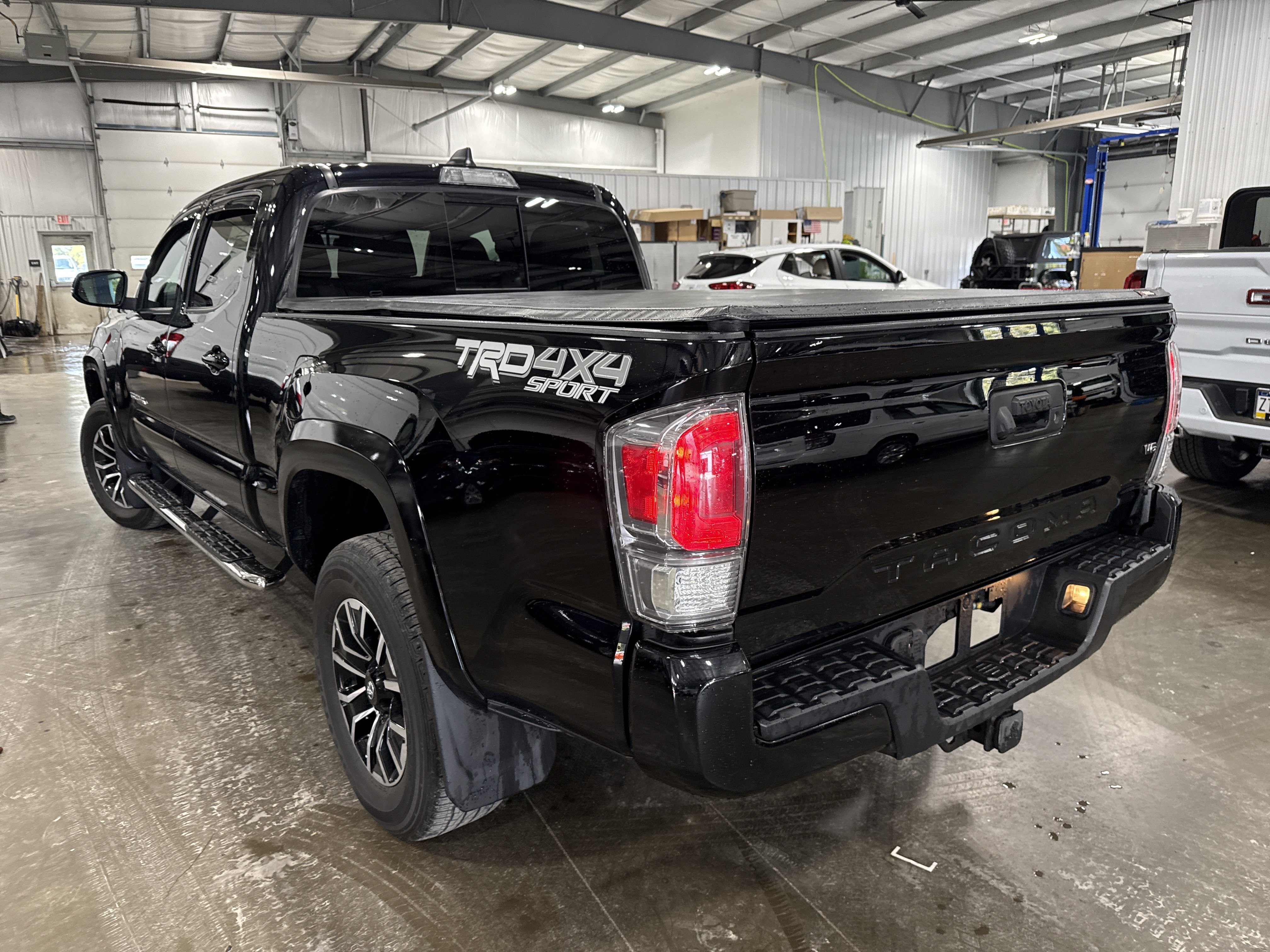 Used 2021 Toyota Tacoma TRD Sport AWD/4WD image 4