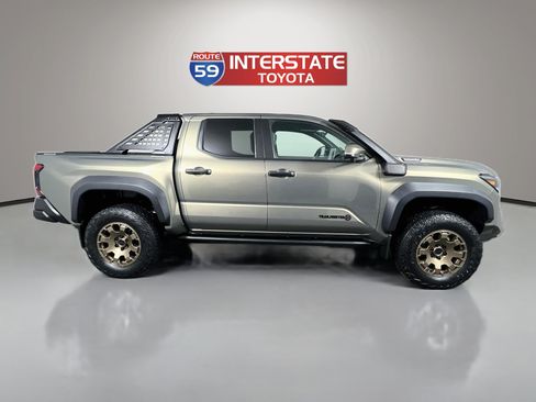Used 2024 Toyota Tacoma 4x4 Double Cab Hybrid image 8