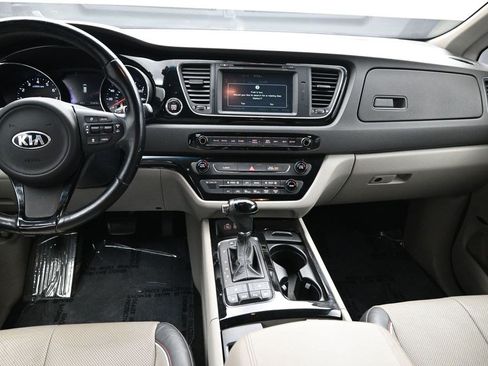 Used 2016 Kia Sedona SX FWD image 12