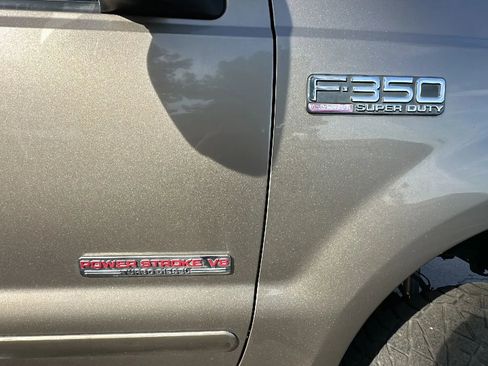 Used 2004 Ford F350 Lariat image 6