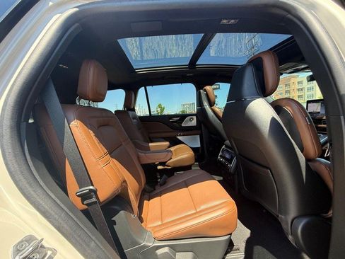 Certified 2023 Lincoln Aviator Reserve w/ Equipment Group 201A AWD/4WD image 14