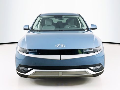 Used 2024 Hyundai Ioniq 5 SEL image 2