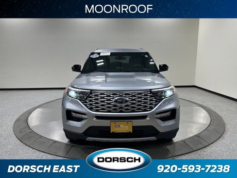 Used 2023 Ford Explorer Platinum w/ Technology Package AWD/4WD image 3