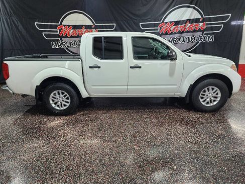 Used 2016 Nissan Frontier SV w/ SV Value Truck Package AWD/4WD image 8