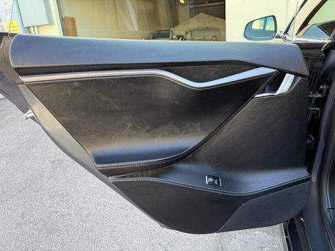 Used 2020 Tesla Model S Long Range Plus AWD/4WD image 21