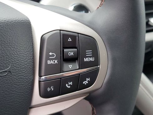 New 2026 Ford Explorer Active w/ Active Comfort Package image 13