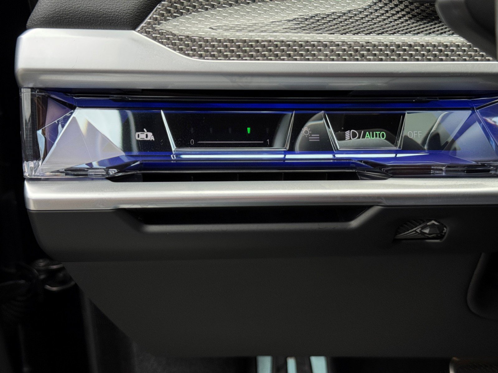 Used 2023 BMW 740i w/ Executive Package RWD image 19