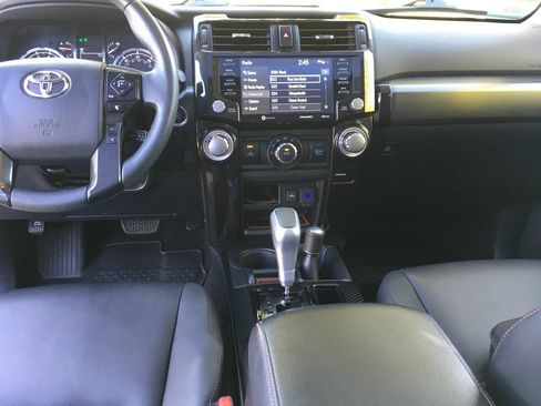 Used 2015 Toyota Highlander XLE AWD/4WD image 25