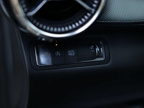 Used 2025 Chevrolet Equinox LT FWD image 10