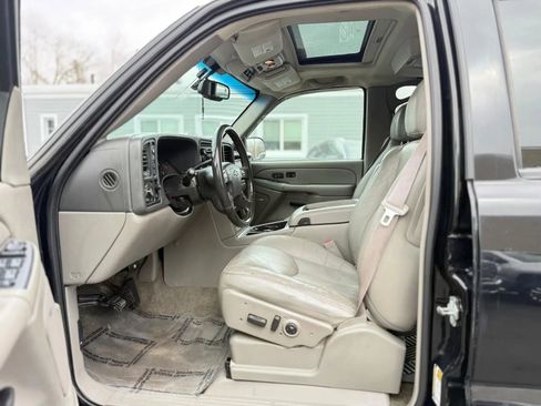 Used 2004 Chevrolet Tahoe Z71 w/ Z71 Preferred Equipment Group image 10