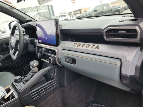 New 2026 Toyota 4Runner 4WD image 32