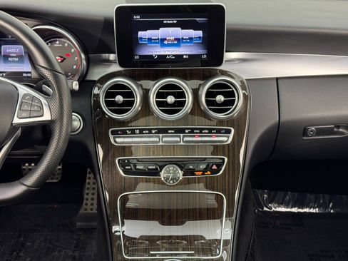 Used 2018 Mercedes-Benz C 300 Sedan image 24