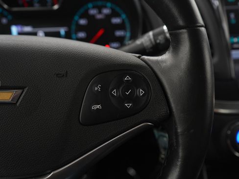 Used 2017 Chevrolet Impala LT FWD image 24