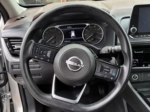 Used 2022 Nissan Rogue SV FWD image 7