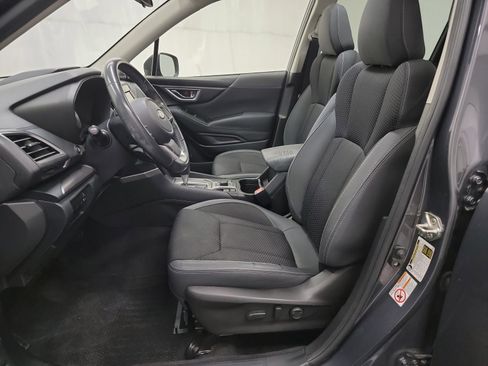 Used 2020 Subaru Forester Premium image 12