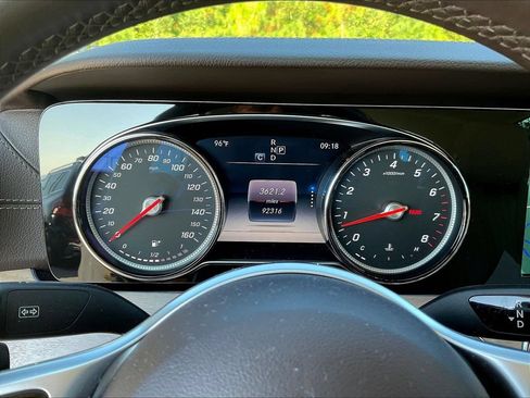 Used 2019 Mercedes-Benz E 450 Coupe image 5