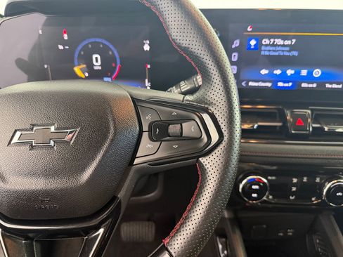 Used 2025 Chevrolet TrailBlazer RS w/ Convenience Package image 22