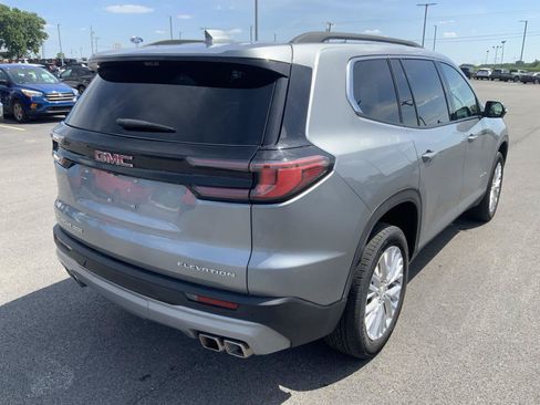 Used 2026 GMC Acadia Elevation w/ Elevation Premium Package AWD/4WD image 8