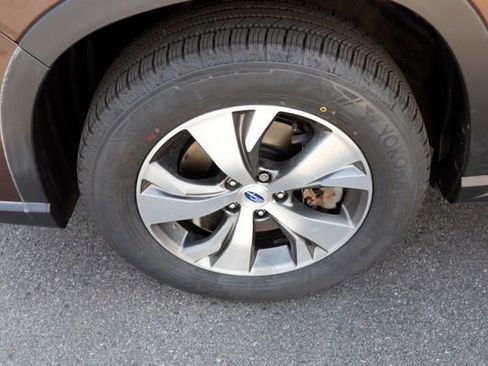 Used 2019 Subaru Ascent Premium w/ Popular Package #4 AWD/4WD image 14