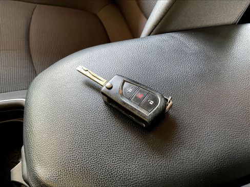 Used 2020 Toyota RAV4 LE w/ All Weather Liner Package FWD image 32