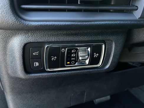 New 2025 Lincoln Corsair Grand Touring image 17