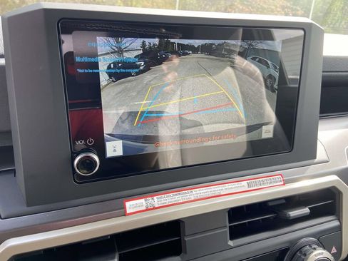 Used 2025 Toyota Tacoma TRD Sport image 21