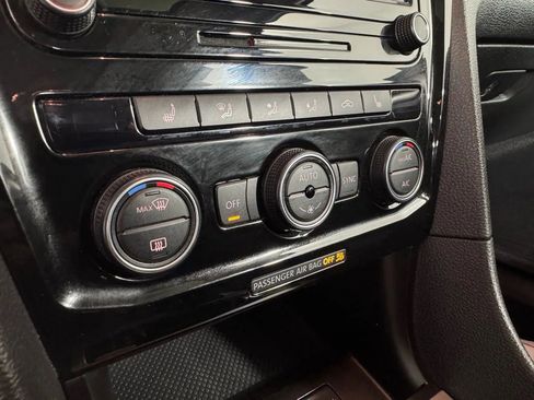 Used 2022 Volkswagen Passat 2.0T SE image 20