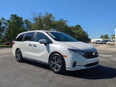 Used 2024 Honda Odyssey EX-L image 2