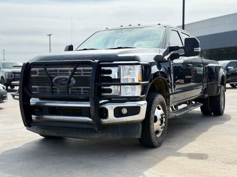 Used 2023 Ford F350 XLT w/ FX4 Off-Road Package image 4
