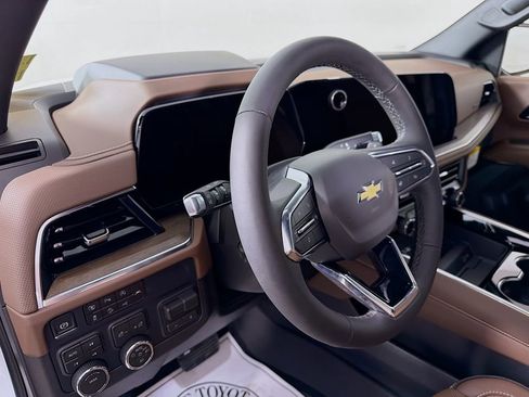 New 2026 Chevrolet Suburban High Country w/ Sun And Tow Package AWD/4WD image 9