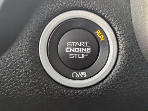 Used 2019 RAM 1500 Big Horn image 32