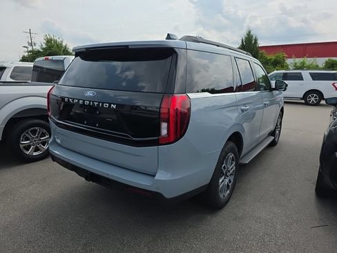 Certified 2025 Ford Expedition Active AWD/4WD image 2
