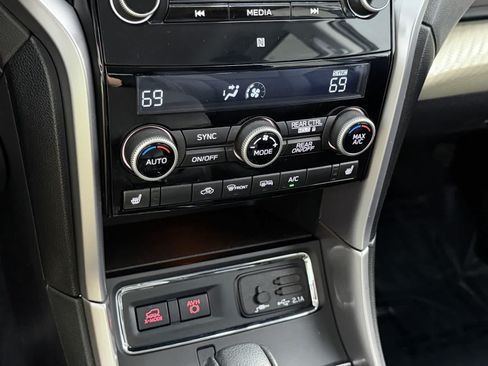 Used 2021 Subaru Ascent Premium w/ Convenience Package AWD/4WD image 22