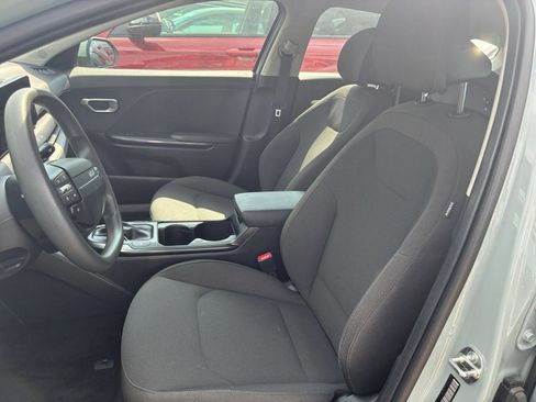 Used 2026 Kia K4 FWD image 21