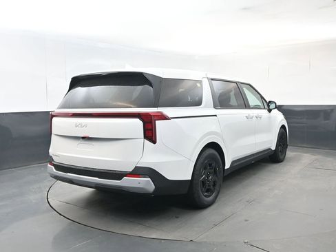 New 2026 Kia Carnival LX FWD image 5