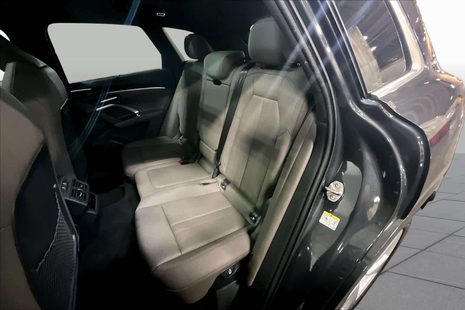 Used 2025 Audi Q5 Premium Plus AWD/4WD image 21