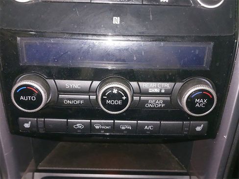 Used 2022 Subaru Ascent Limited w/ Technology Package image 25