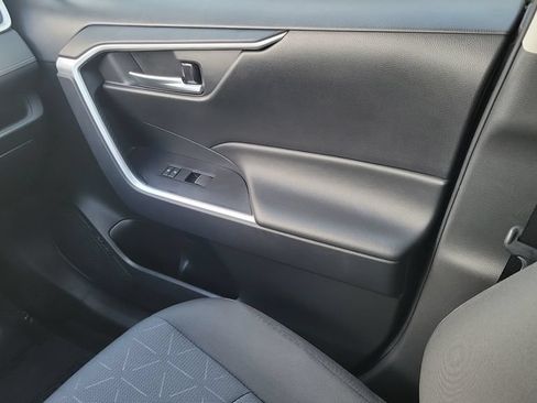 Used 2025 Toyota RAV4 XLE FWD image 13