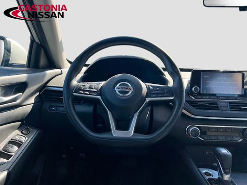 Used 2022 Nissan Altima 2.5 S image 29