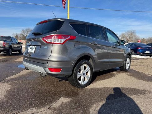 Used 2014 Ford Escape SE image 4