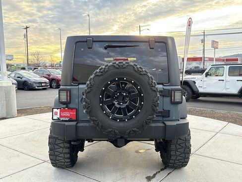 Used 2015 Jeep Wrangler Unlimited Sport image 4