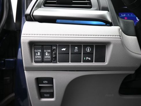Certified 2024 Honda Odyssey Touring image 19