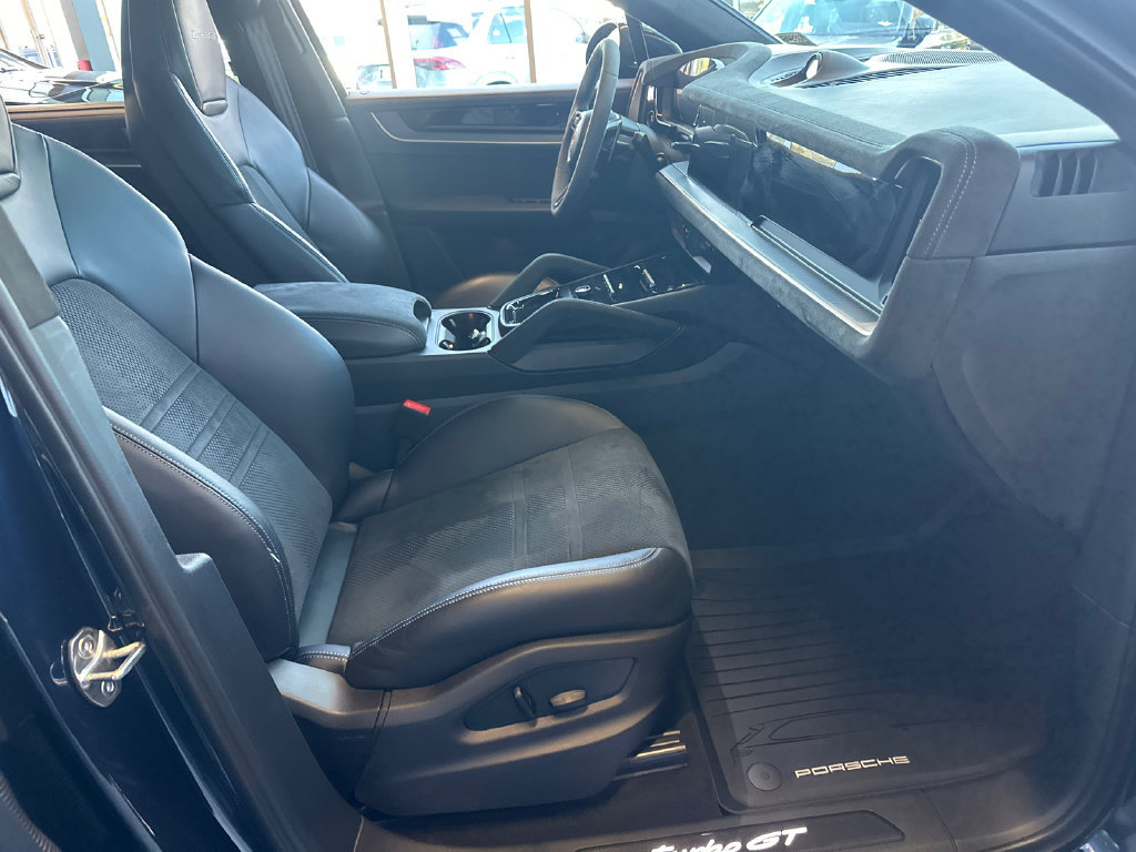 Used 2024 Porsche Cayenne Turbo GT AWD/4WD image 11
