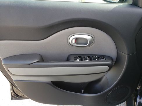 Used 2017 Kia Soul w/ Convenience Package image 9