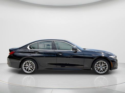 Used 2025 BMW 330i Sedan RWD image 4