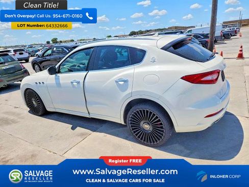 Used 2017 Maserati Levante w/ Luxury Package AWD/4WD image 3