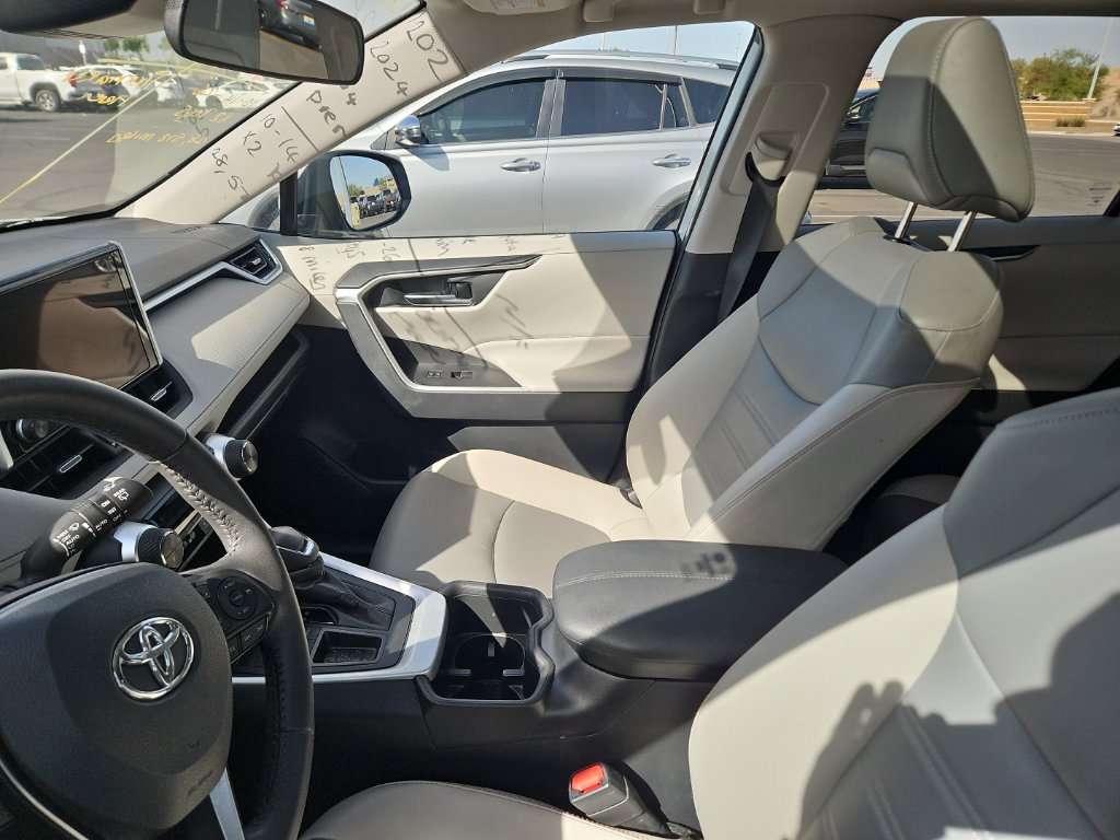 Used 2024 Toyota RAV4 XLE Premium FWD image 5