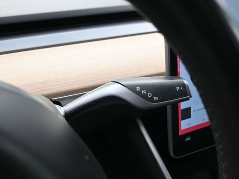 Used 2018 Tesla Model 3 Long Range image 18