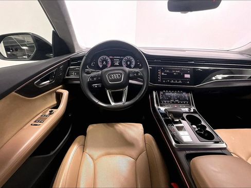 Used 2019 Audi Q8 Prestige AWD/4WD image 5