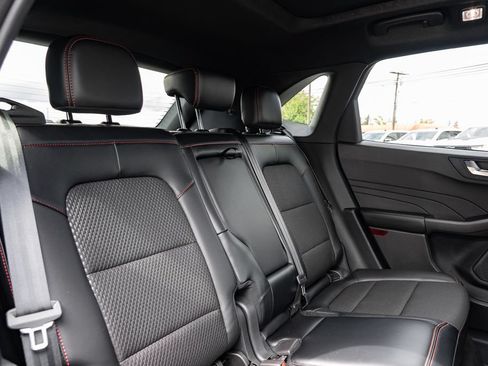 Used 2024 Ford Escape ST-Line Select w/ Tech Pack #2 AWD/4WD image 28